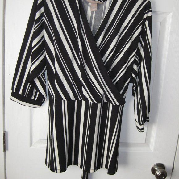 Wrap-front style, belted, 3/4 balloon sleeve, striped blouse - Picture 9 of 9